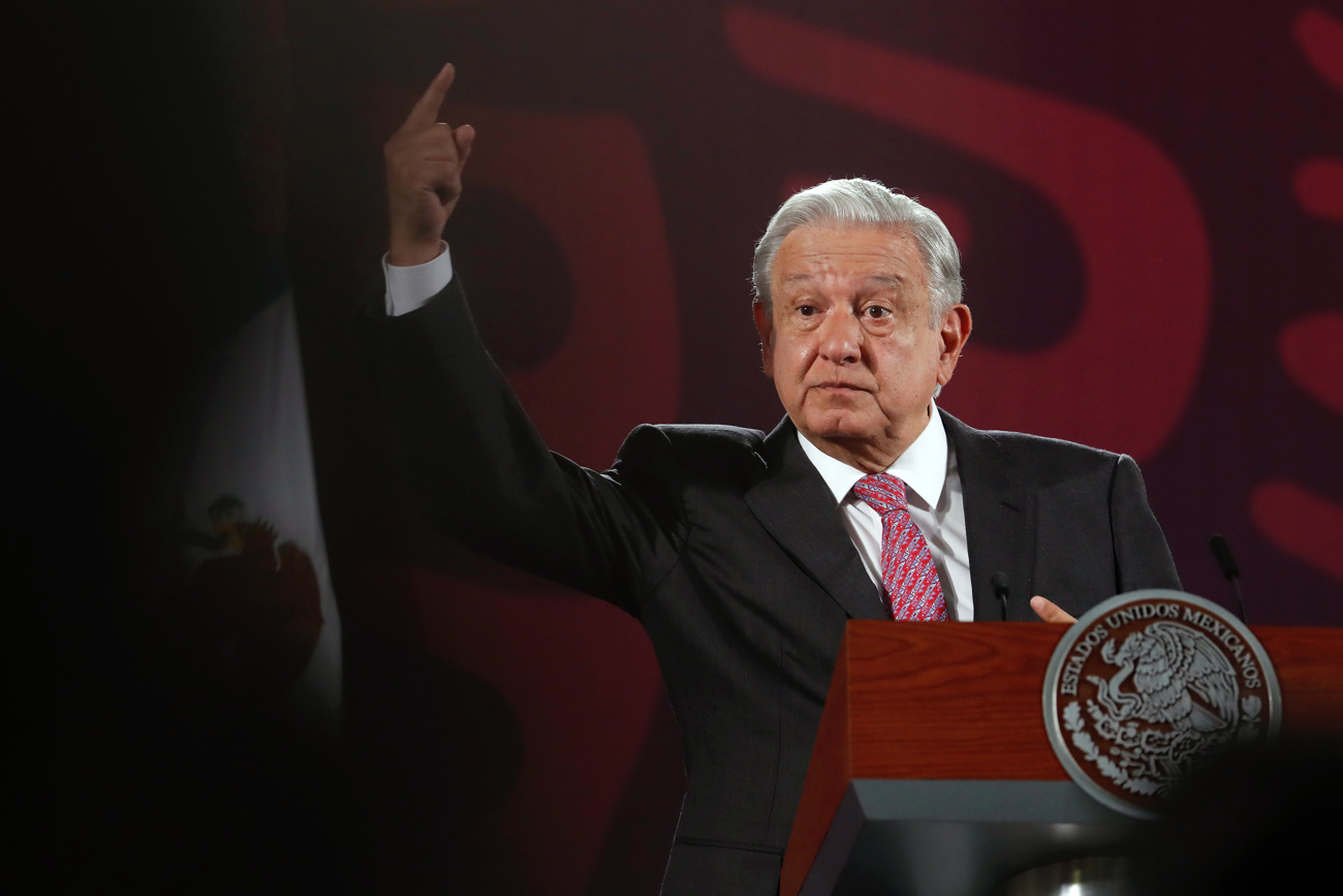 El Presidente de México, Andrés Manuel López Obrador, habla durante una conferencia de prensa matutina en Palacio Nacional de la Ciudad de México (México). EFE/Sáshenka Gutiérrez