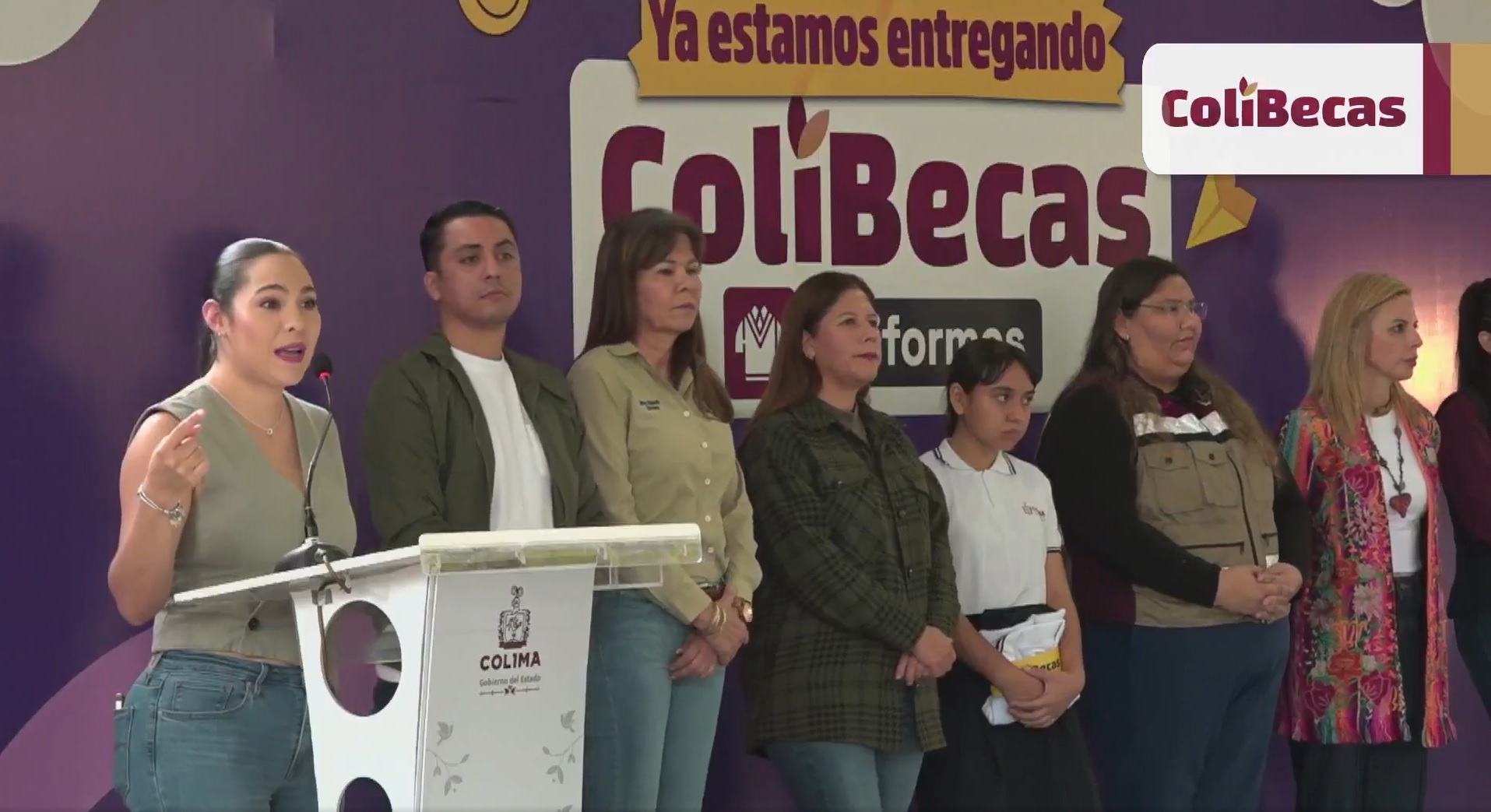 Entrega de ColiBecas Uniformes a cargo de la gobernadora Indira Vizcaíno.