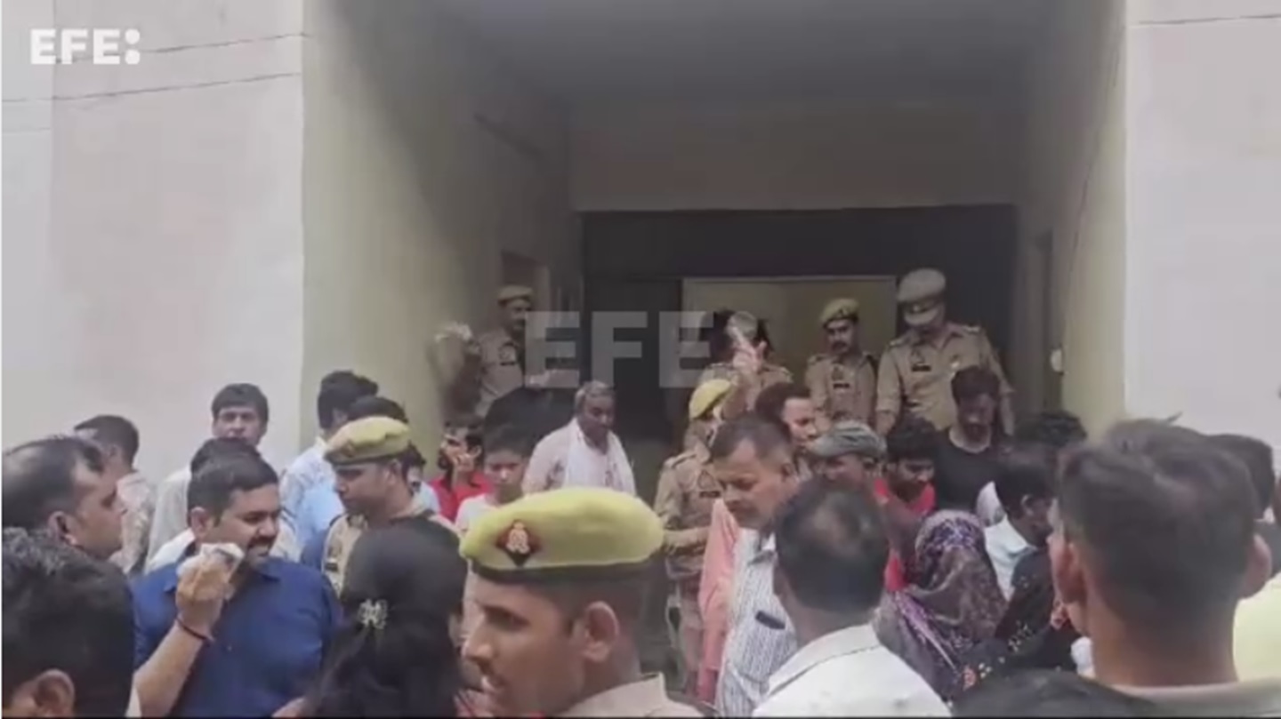 (Video: Captura de Pantalla de imágenes luego de la estampida ocurrida en India)