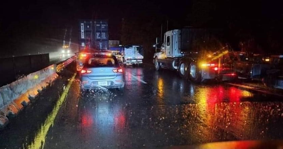 Fotografía ilustrativa de accidente carretero en la autopista Colima-Guadalajara. (Foto tomada de la Web)