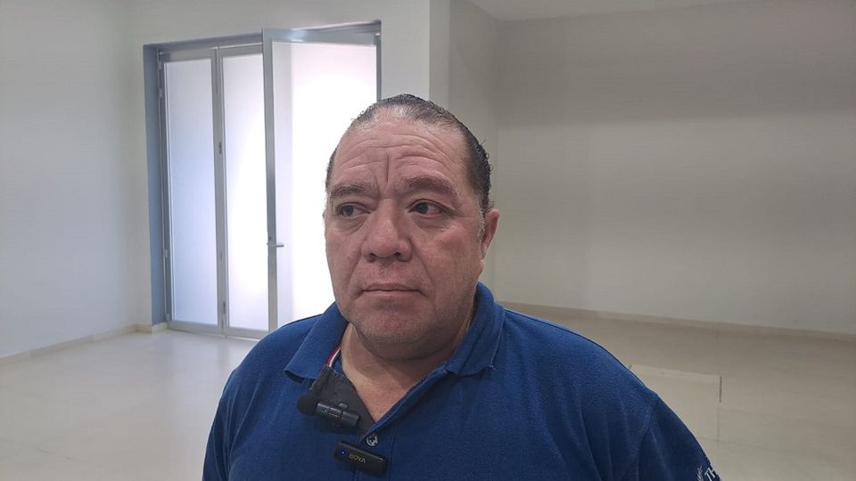 Alejandro Flores López, secretario general del Sindicato de Trabajadores al Servicio del Ayuntamiento de Tecomán. (Foto tomada de la Web)