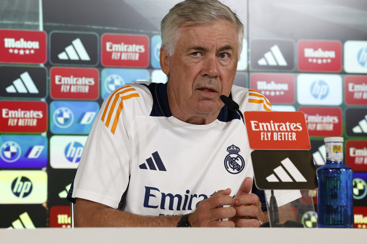 El entrenador del Real Madrid, Carlo Ancelotti, durante la rueda de prensa de este sábado. (Foto de J.P. Gandul de la agencia EFE)