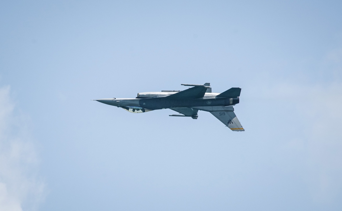 Foto archivo de un avión Caza F16. (Foto Tom White de la agencia EFE/EPA)