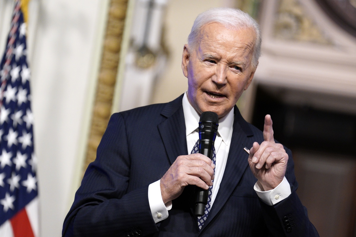 El presidente de Estados Unidos, Joe Biden, pronuncia un discurso en la primera Conferencia sobre la Economía de los Creadores de la Casa Blanca, en la Sala del Tratado Indio del Edificio de Oficinas Ejecutivas Eisenhower en Washington, DC, EUA, el 14 de agosto de 2024. (Foto de Yuri Gripas de la agencia EFE/EPA/ POOL)