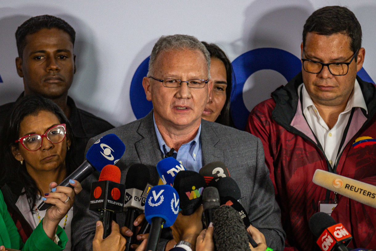 El vocero de ConVzla Perkins Rocha. (Fotografía de archivo de Henry Chirinos de la agencia EFE)