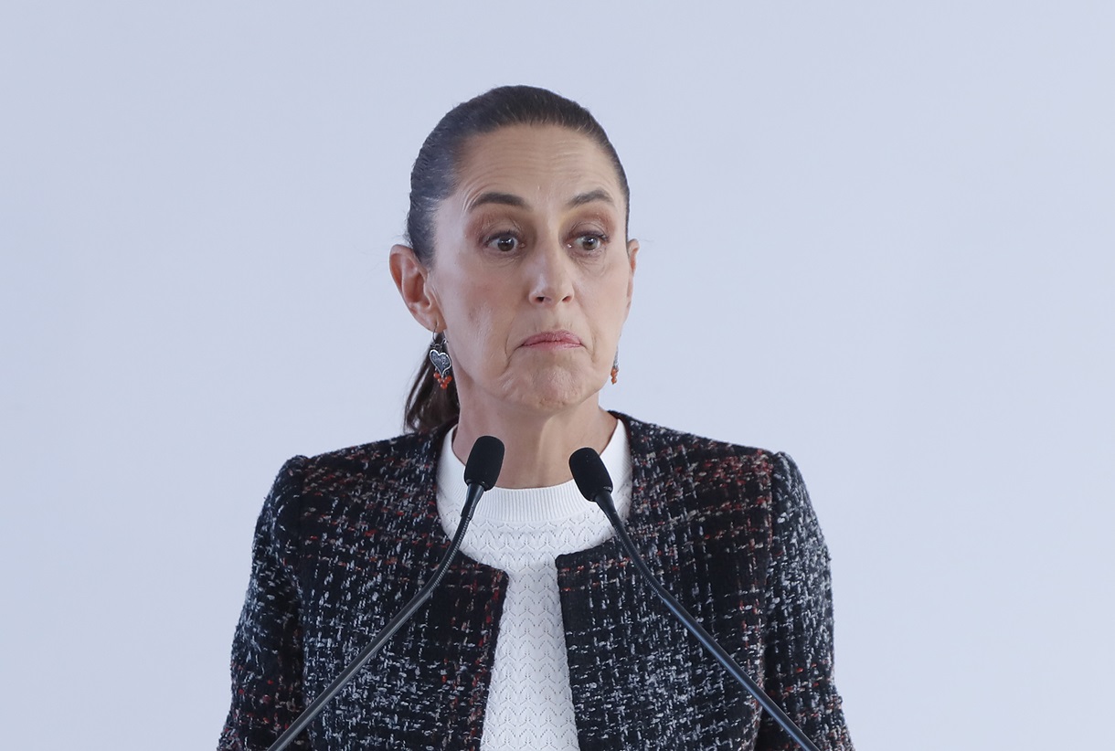 La presidenta electa de México, Claudia Sheinbaum, habla durante una conferencia desde su casa de transición este martes, en la Ciudad de México (México). (Foto de Mario Guzmán de la agencia EFE)