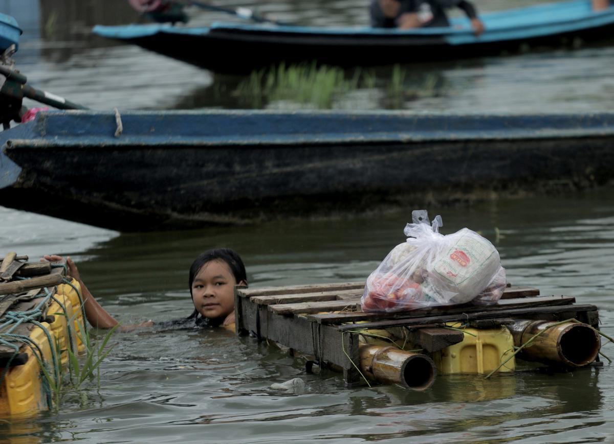 Inundaciones en Birmania. (Foto Min Htet San de la agencia EFE/EPA)