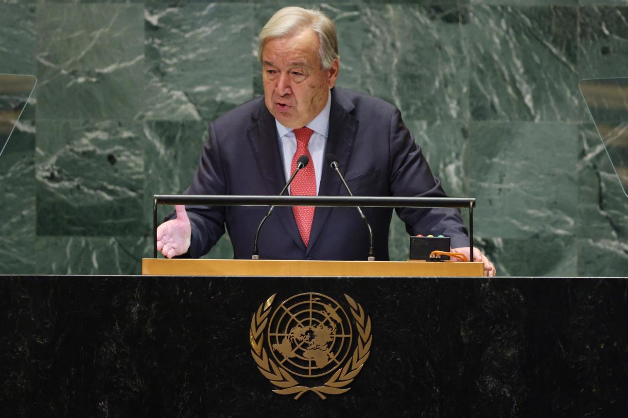 El secretario General de las Naciones Unidas (ONU), Antonio Guterres, habla durante el debate general del 79º período de sesiones de la Asamblea General de la ONU en la sede del organismo, en Nueva York (EUA), este 24 de septiembre de 2024. (Foto de Justin Lane de la agencia EFE/EPA)