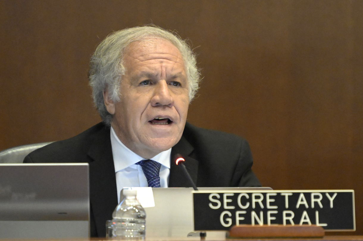 Fotografía de archivo del 28 de agosto de 2024 del secretario general de la Organización de Estados Americanos (OEA), Luis Almagro, durante una sesión extraordinaria del Consejo Permanente en la sede del organismo en Washington (Estados Unidos). (Foto de Lenin Nolly de la agencia EFE)