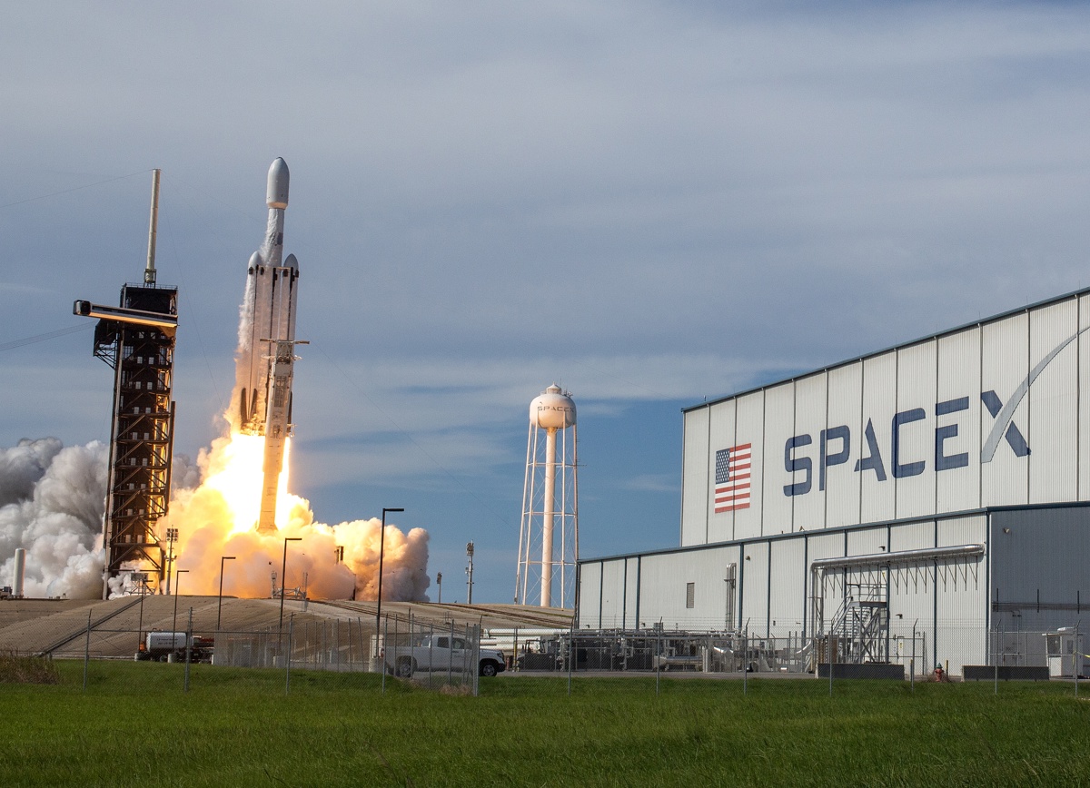 Fotografía de archivo de la misión GOES-U de la NASA en un cohete Falcon Heavy de SpaceX se despega en el Complejo de Lanzamiento 39A desde el Centro Espacial Kennedy de la agencia en Cabo Cañaveral, Florida, EUA, el 25 de junio de 2024. (Foto de Cristobal Herrera-Ulashkevich de la agencia EFE/EPA)