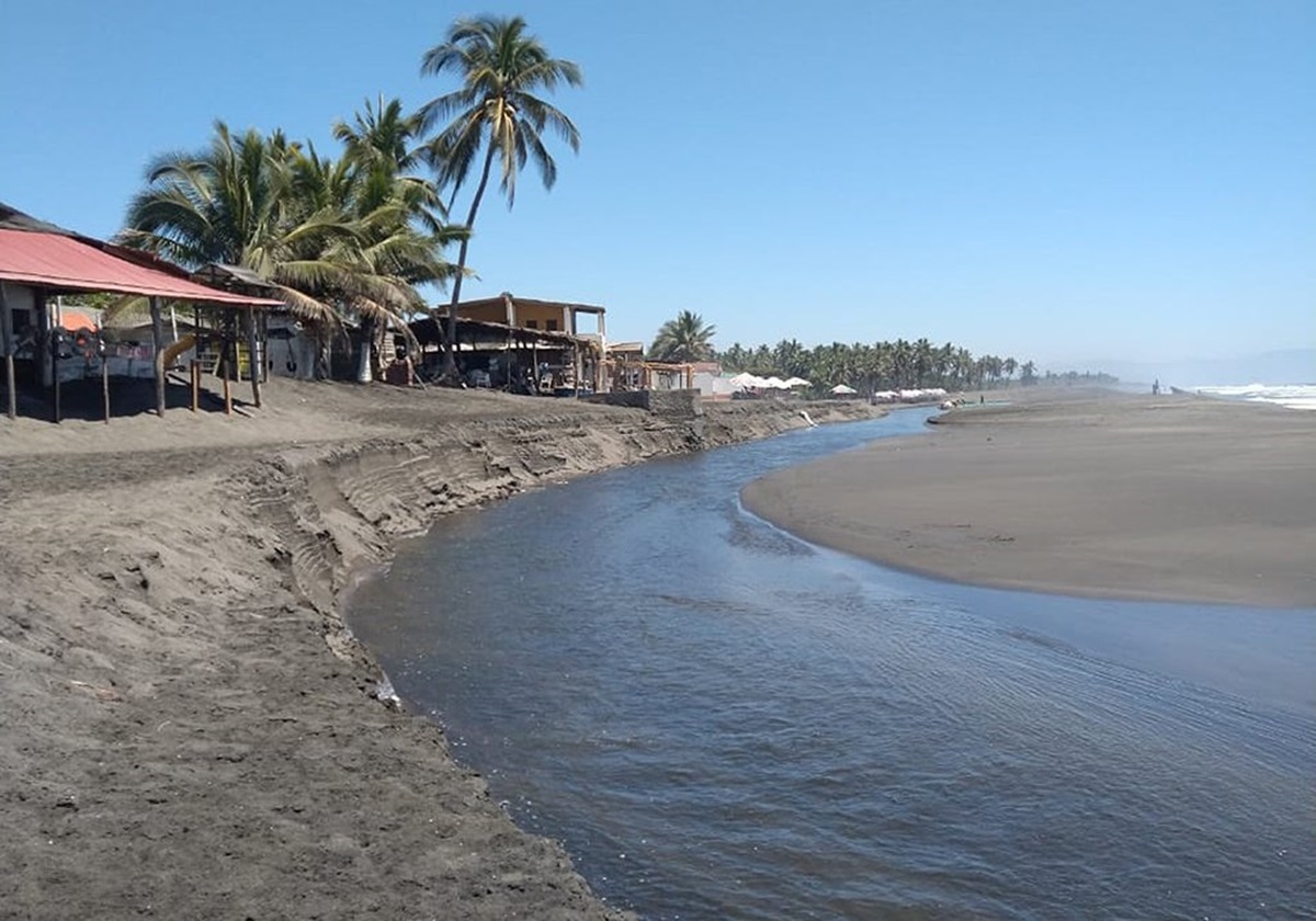 (Foto de Archivo de El Comentario de la playa Tecuanillo, ubicada en Tecomán)