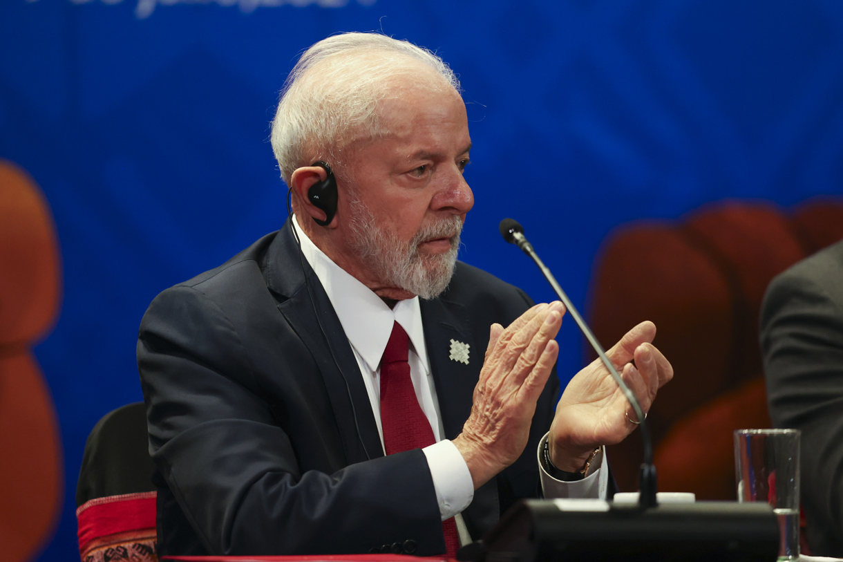 Fotografía de archivo del presidente de Brasil, Luiz Inácio Lula da Silva (i). (Foto de Luis Gandarillas de la agencia EFE)