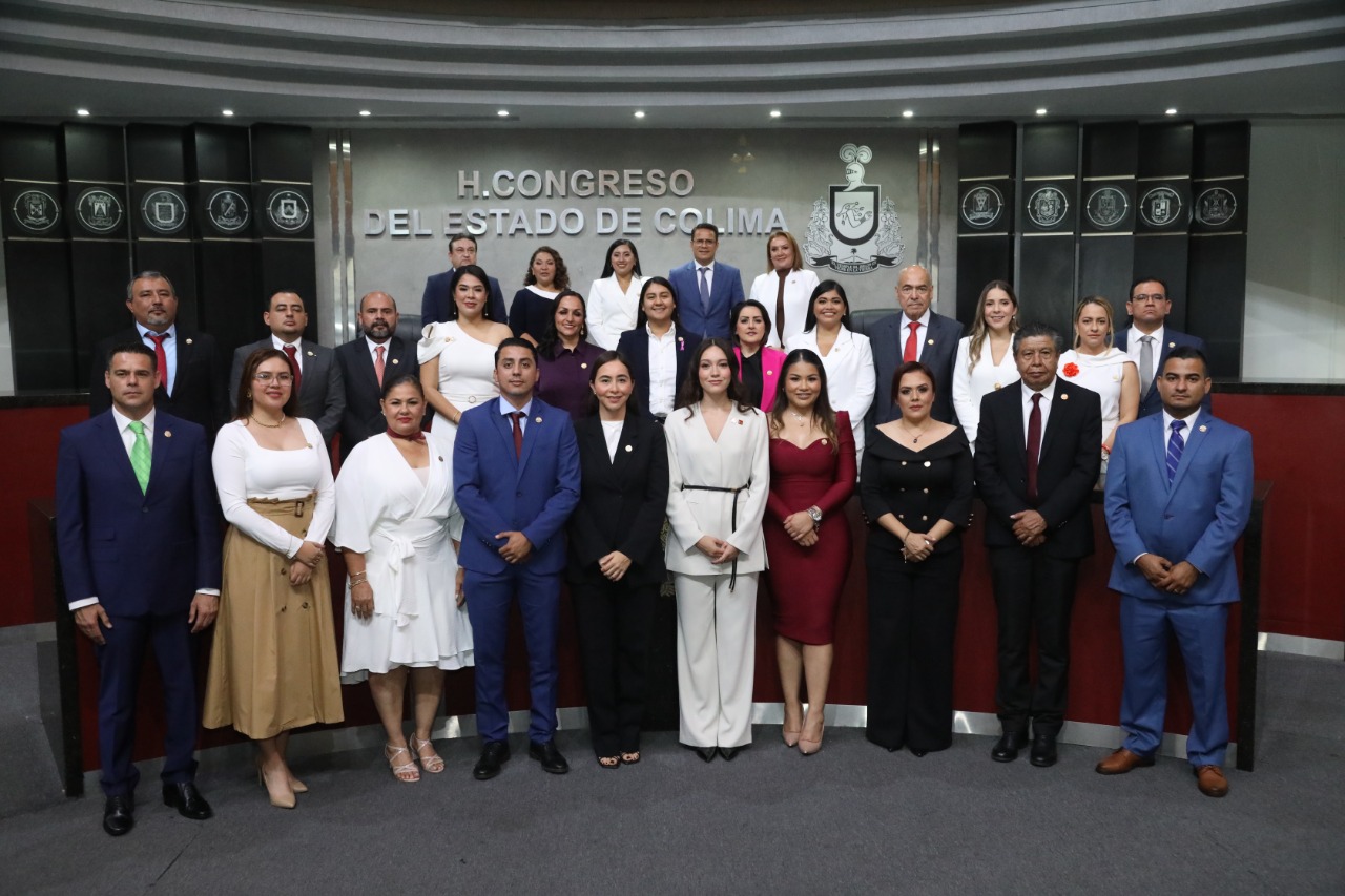 Las y los integrantes de la nueva Legislatura en imagen del Congreso del Estado.