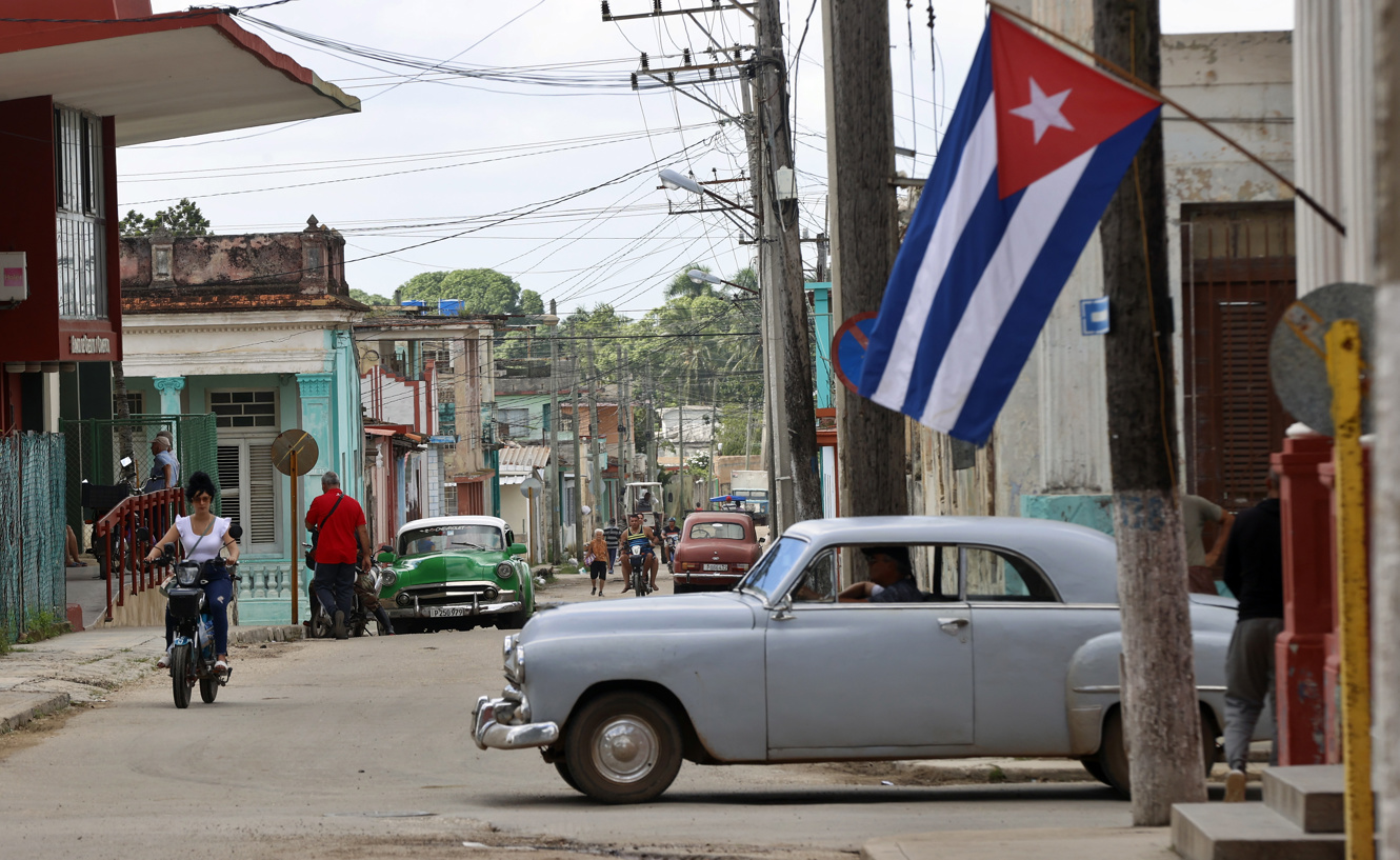 Vista general de una calle este martes en el poblado de Bejucal, al sur de La Habana (Cuba). (Foto de Ernesto Mastrascusa de la agencia EFE)