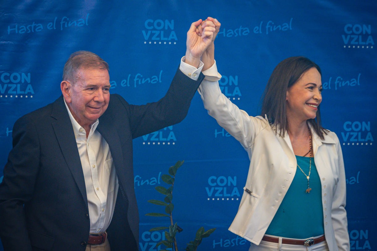 Fotografía de archivo del excandidato a la presidencia de Venezuela Edmundo González Urrutia y la líder antichavista María Corina Machado. (Foto de Henry Chirinos de la agencia EFE)