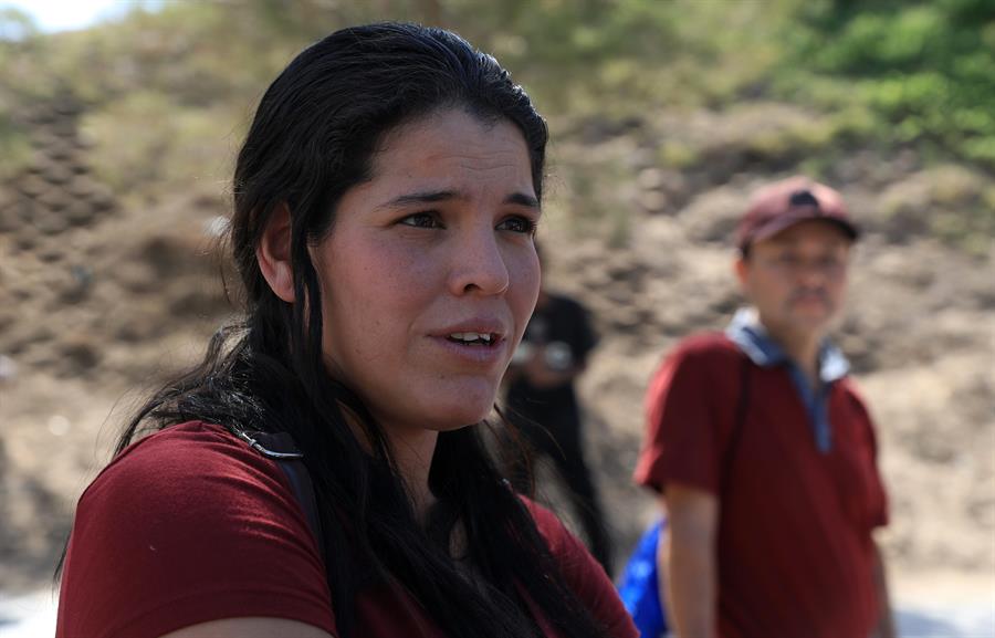 Darnelis Blanco, originaria de Venezuela, habla durante una entrevista con EFE, en Ciudad Juárez, Chihuahua. (Foto de EFE)