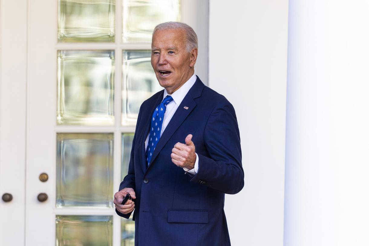 El presidente de Estados Unidos, Joe Biden, espera que su sucesor, Donald Trump, “reconsidere” imponer nuevos aranceles a México y Canadá. (Foto de Jim Lo Scalzo de la agencia EFE/EPA)