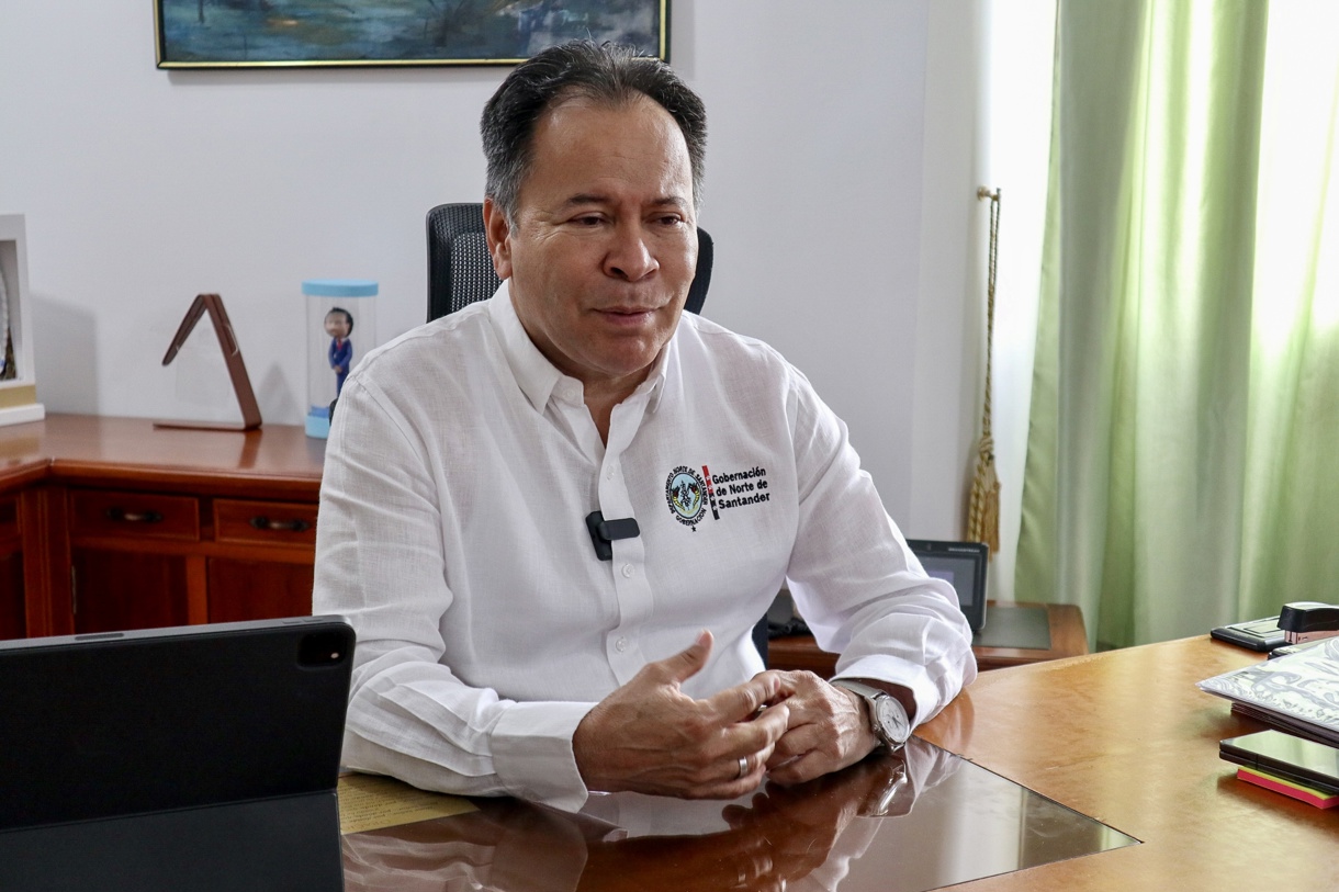 El gobernador del departamento de Norte de Santander, William Villamizar, habla durante entrevista con la agencia informativa EFE este viernes, en Cúcuta (Colombia). (Foto de Mario Caicedo de la agencia EFE)