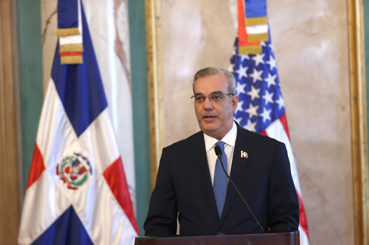El presidente dominicano reclama ante Marco Rubio la necesidad de mantener ayudar a Haití. (Foto de Orlando Barría de la agencia EFE)