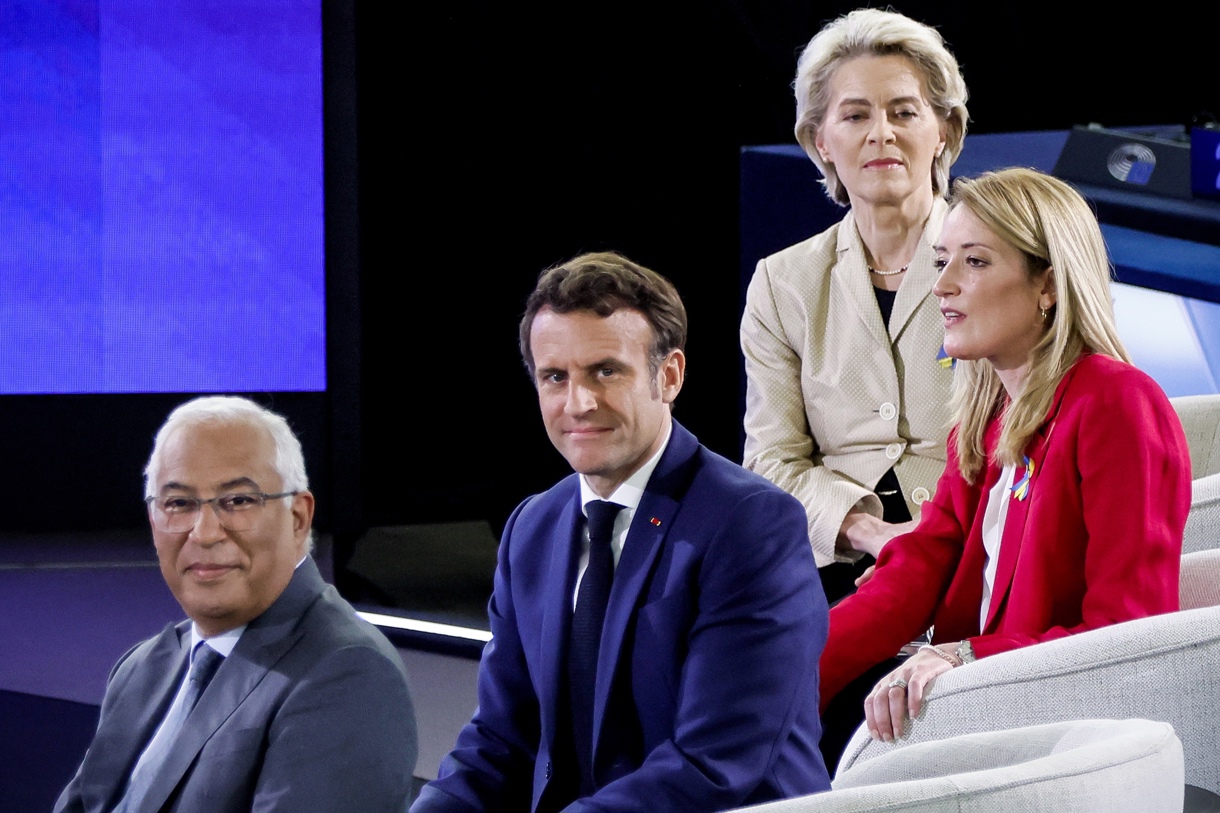 Antonio Costa, Emmanuel Macron, Ursula von der Leyen y Roberta Metsola. (Foto de archivo Ronald Wittek de la agencia EFE/EPA)