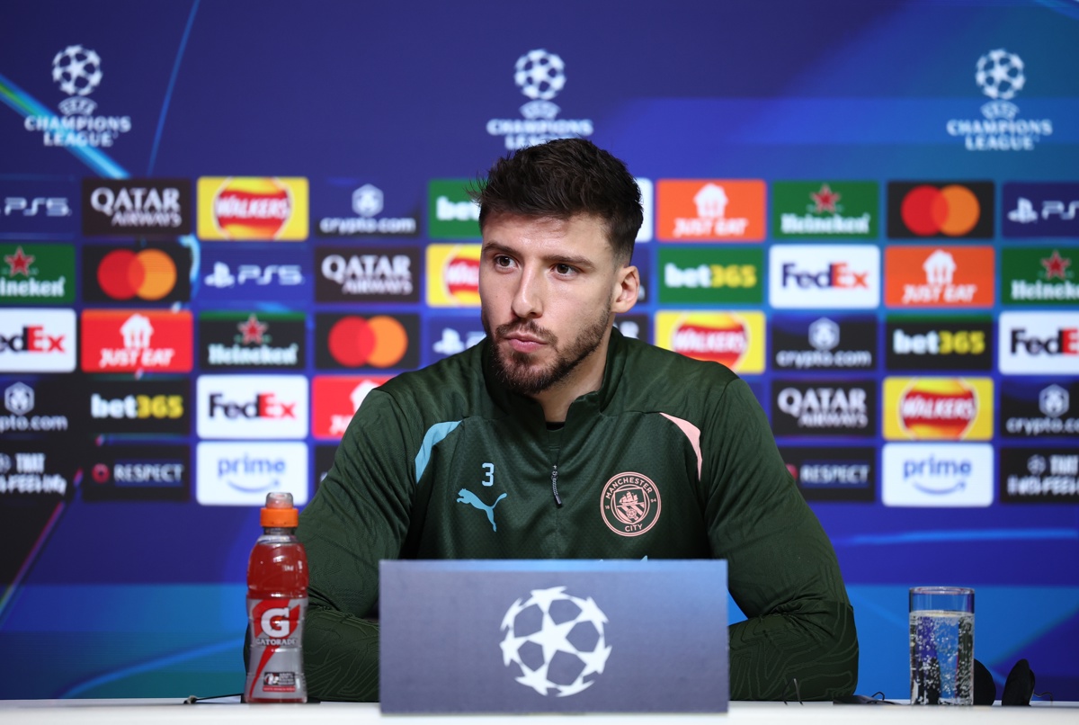 El defensa portugués Rúben Dias, del Manchester City, durante la conferencia de prensa en Manchester, previa al enfrentamiento ante el Real Madrid, de la Liga de Campeones. (Foto de Adam Vaughan de la agencia EFE/EPA)