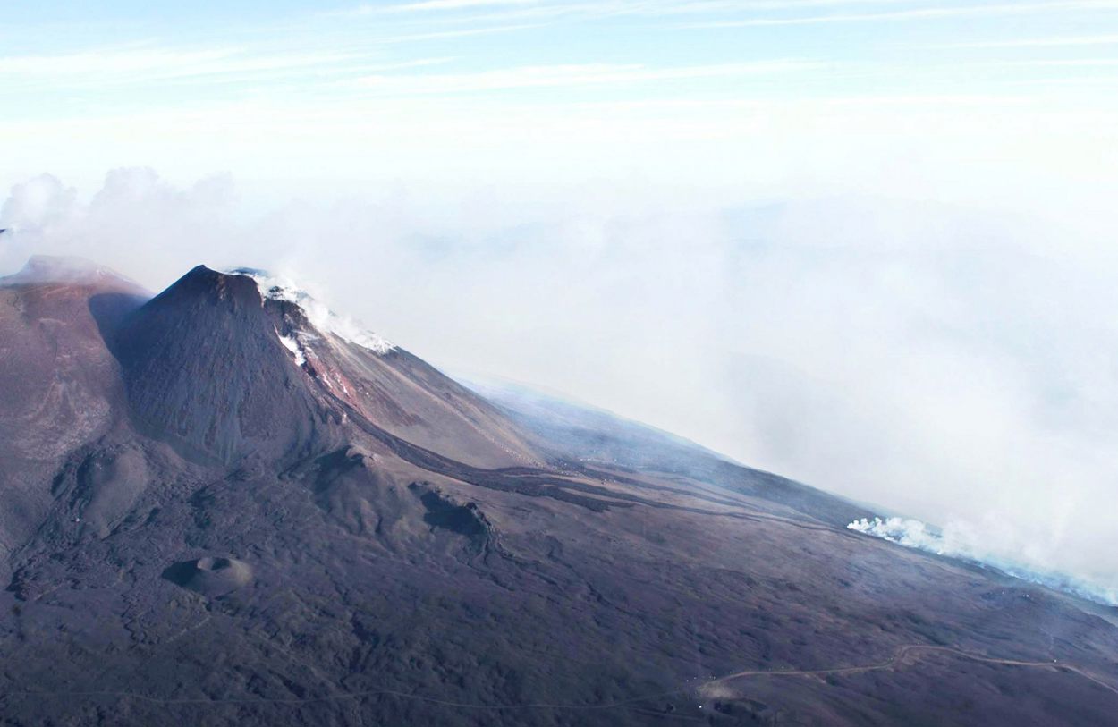 Fotografía de archivo del volcán Etna. (Foto de Orietta Scardino de la agencia EFE)