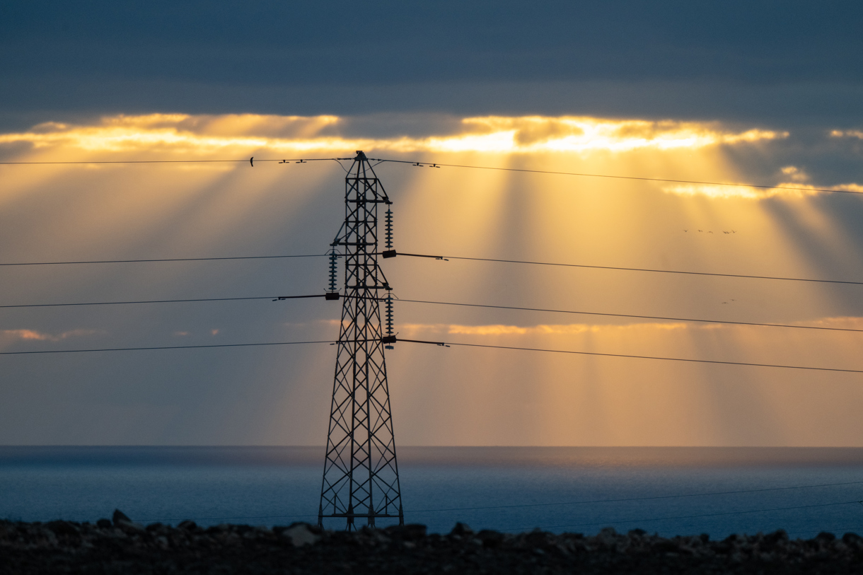 En la imagen, tendidos eléctricos en Fuerteventura. (Foto de Carlos de Saá de la agencia EFE)