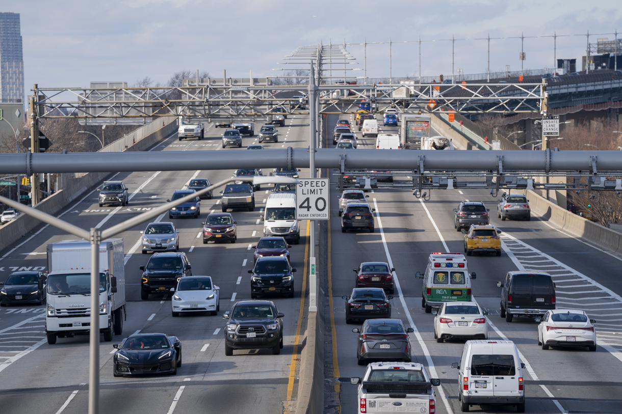 Vehículos en una autopista de Estados Unidos. (Foto de Ángel Colmenares de la agencia EFE)