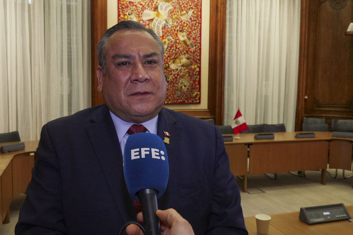 Fotografía de archivo de Gustavo Adrianzén. (Foto de Edgar Sapiña de la agencia EFE)