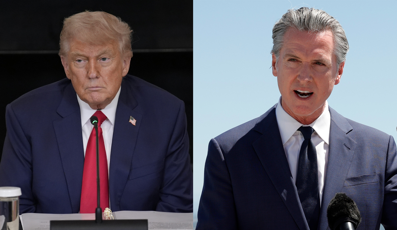 Combo de fotografías de archivo del presidente de Estados Unidos, Donald Trump (i), y el gobernador de California, Gavin Newsom. (Foto de archivo de EFE)