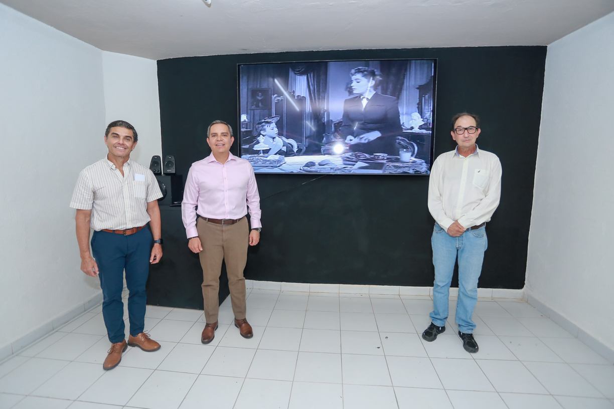 Guillermo Cossío, “Pony”, destacó la importancia de formar nuevas generaciones que valoren el legado fílmico. (Foto de la Dirección General de Prensa de la UdeC)