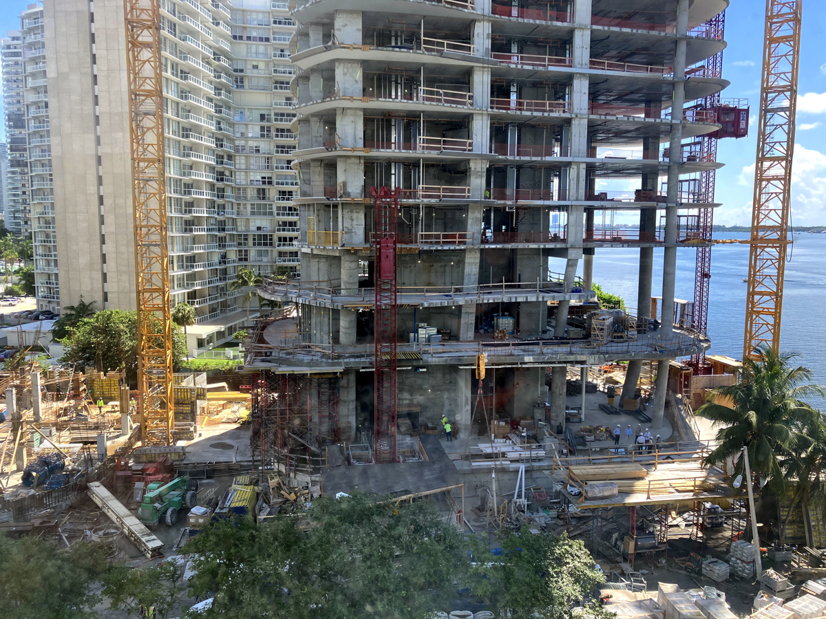 Una fotografía aérea realizada con un dron muestra casas en construcción en Pleasant Prairie, Wisconsin, EUA. (Foto de archivo Tannen Maury de la agencia EFE/EPA)