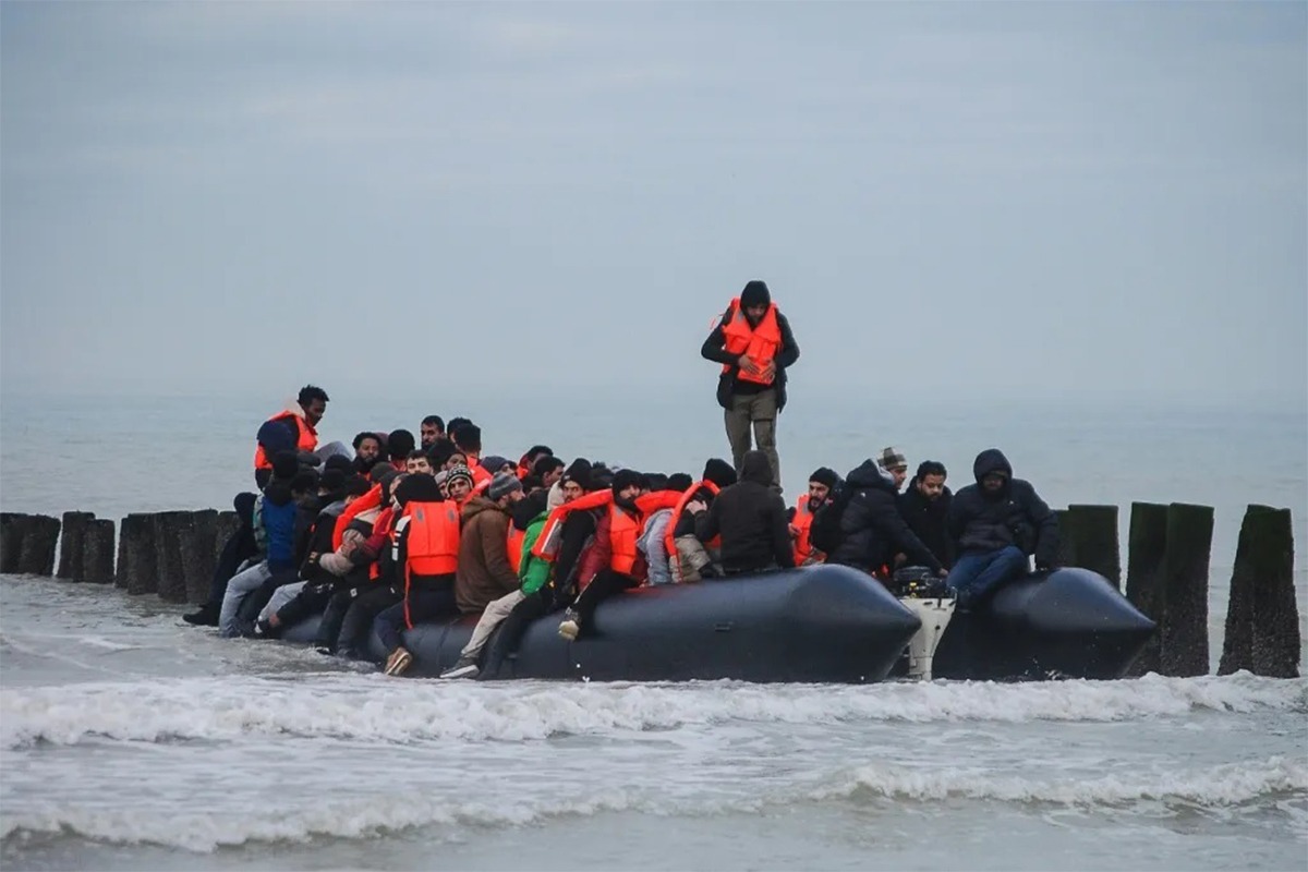 El máximo para un solo día se registró el 3 de septiembre de 2022, con la llegada de 1.305 personas a las costas de Inglaterra. (Foto tomada de la web)