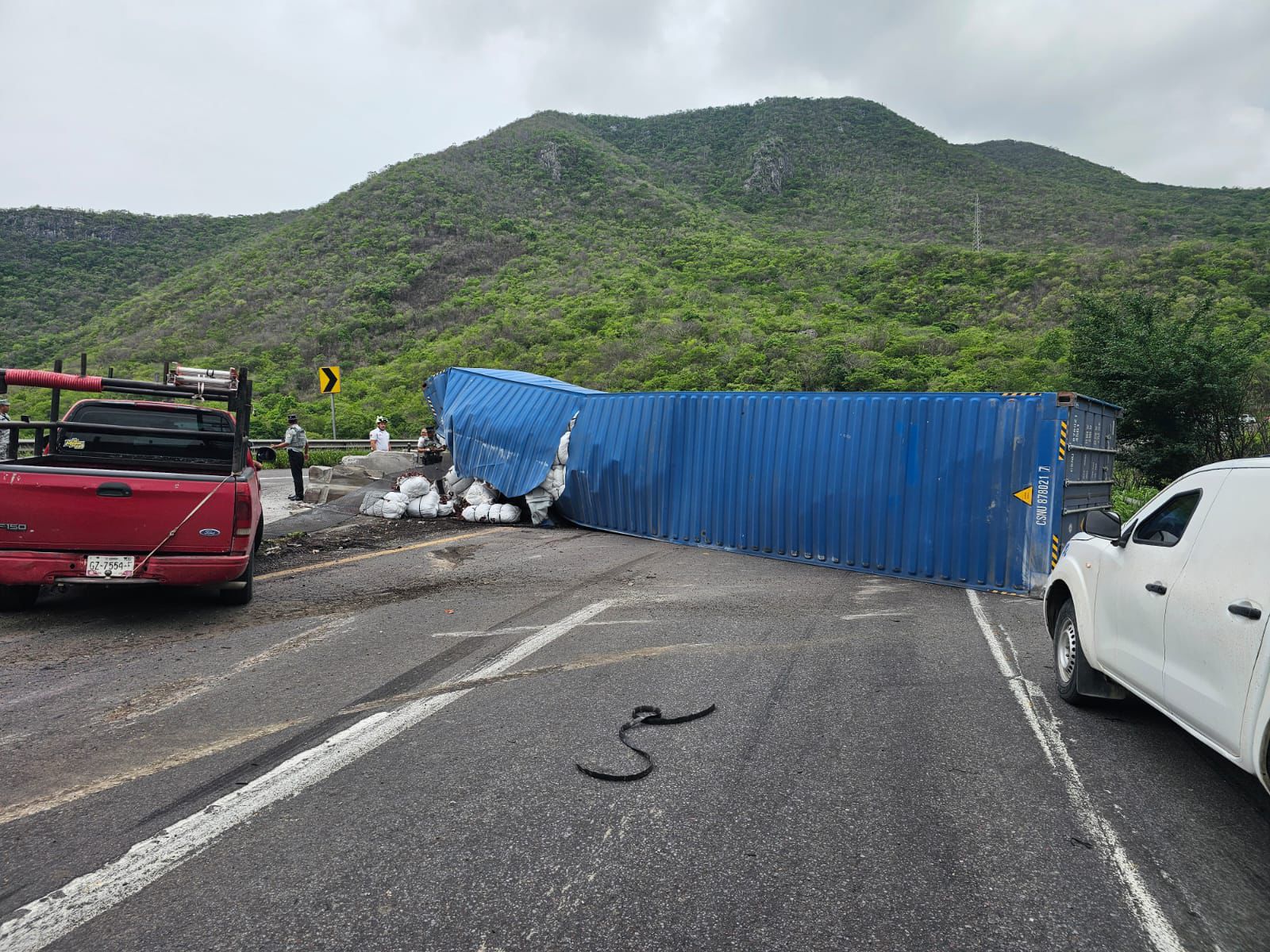 Foto de la Unidad Estatal de Protección Civil .