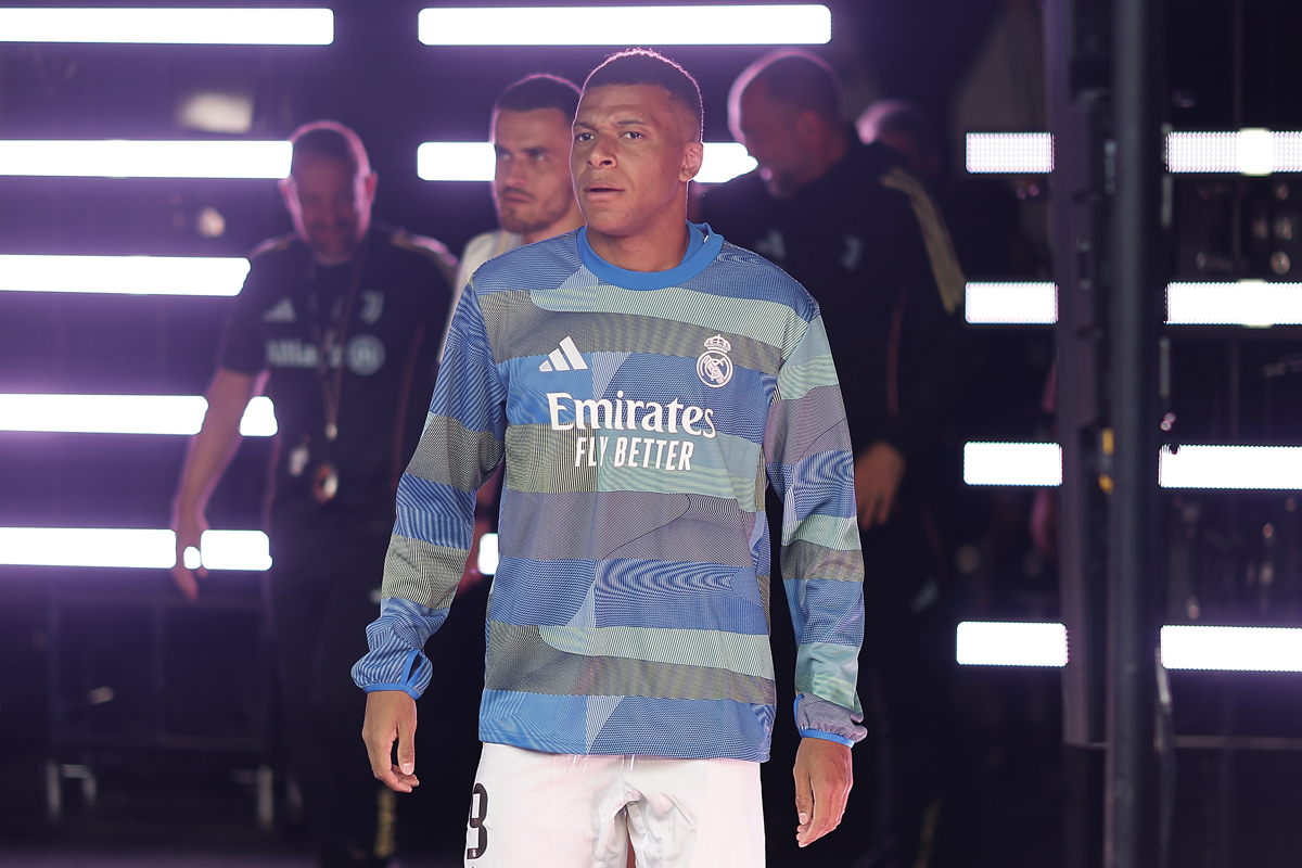 El delantero francés Kylian Mbappé estará en el banquillo del Real Madrid en el comienzo del partido de Octavos de final del Mundial de Clubes contra Juventus este martes en Miami. (Foto de Juan Ignacio Roncoroni de la agencia EFE)