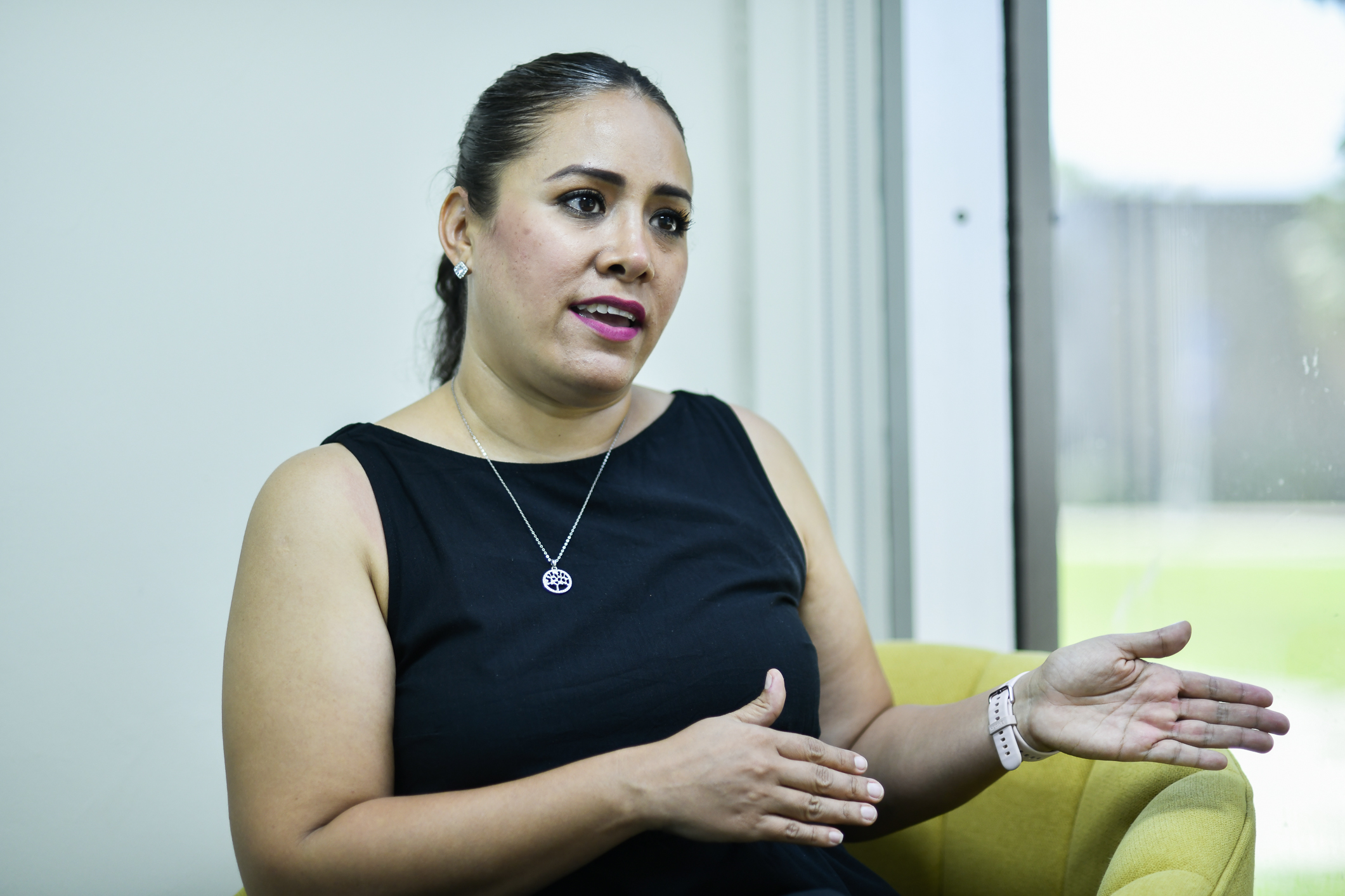 Mariela Barajas Salazar, profesora del Bachillerato 20 de la Universidad de Colima, en una foto de la Dirección General de Prensa de la UdeC.