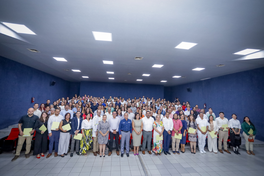 Fueron 15 las asociaciones de egresados que renovaron sus dirigencias. (Foto de la Dirección General e Prensa)