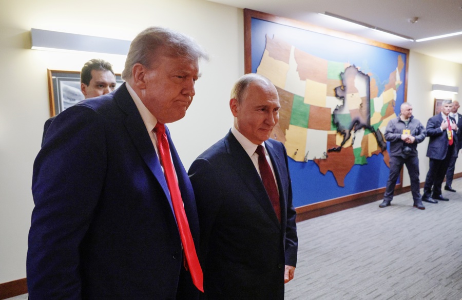 Los presidents de Rusia, Vladimir Puntin, y de Estados Unidos, Donald Trump. (Foto de EFE)