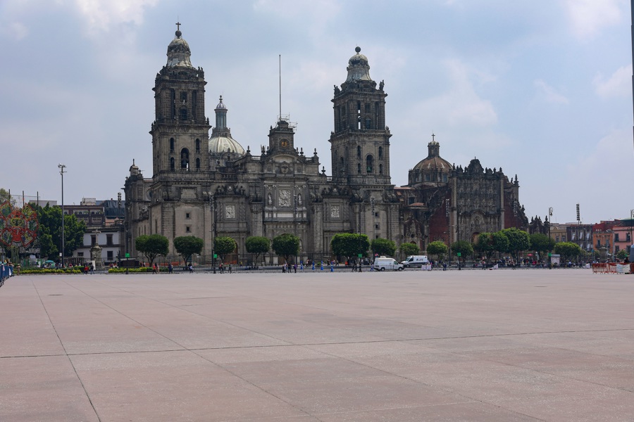 Vista general de la catedral Metropolitana, en el centro histórico de la Ciudad de México. (Foto de EFE)