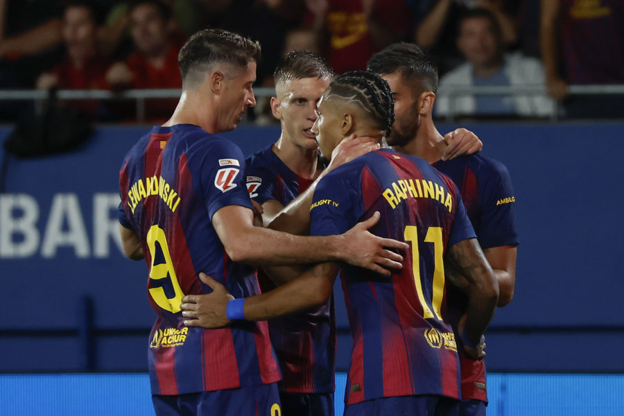 El delantero del Barcelona Ferran Torres celebra tras anotar el segundo gol del equipo durante el partido de la jornada 5 de LaLiga EA Sports que disputan FC Barcelona y Getafe CF en el Estadi “Johan Cruyff”. (Foto de EFE)