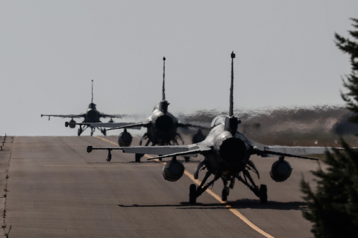 Aviones de combate F16. (Foto de archivo de Giuseppe Lami de la agencia EFE)