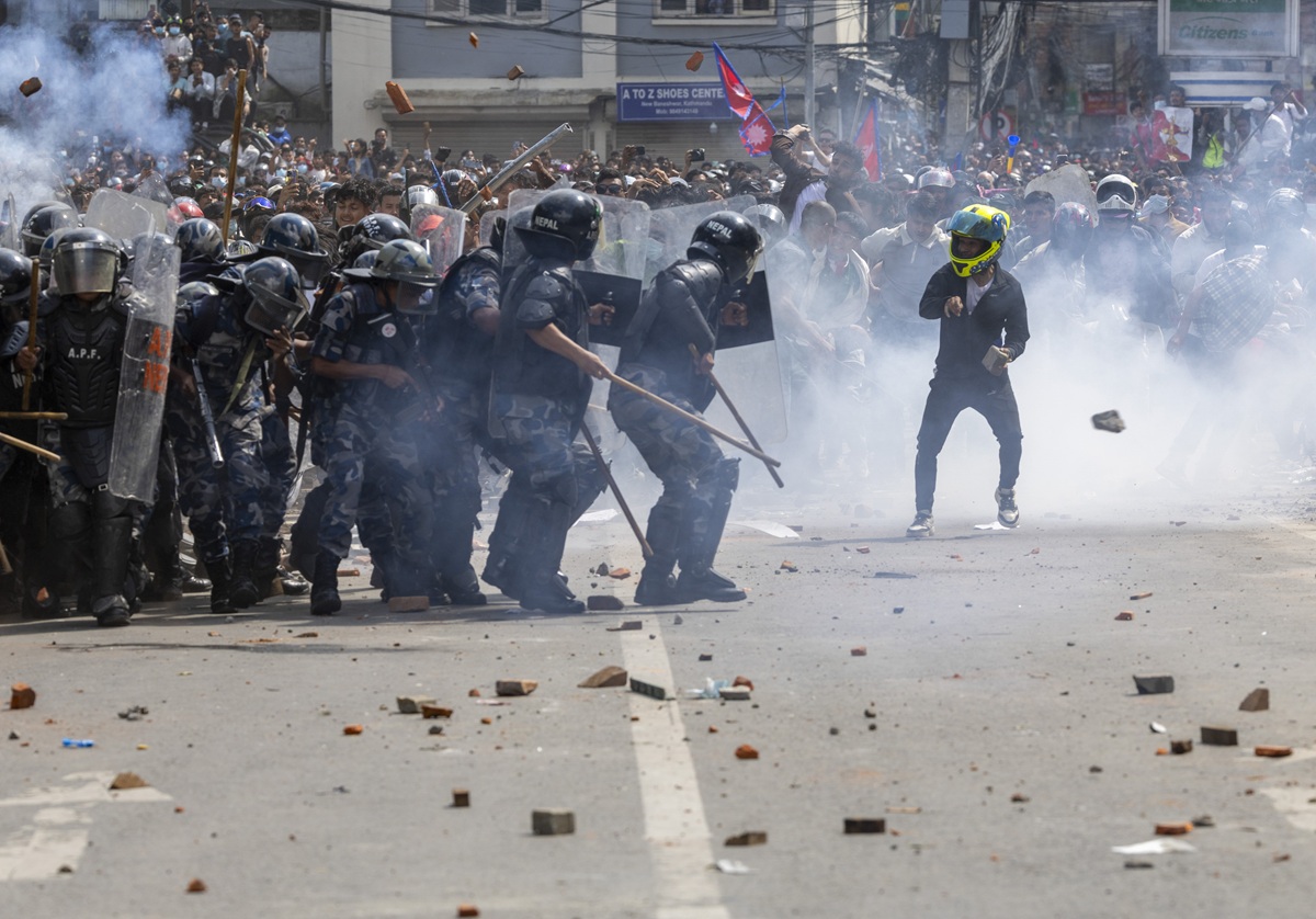 Protestas en Katmandú. (Foto de Narendra Shrestha de la agencia EFE/EPA)