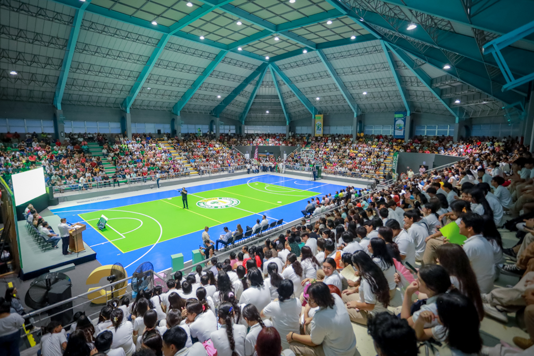 El lanzamiento del programa se realizó en el Polideportivo Universitario del Campus San Pedrito, en Manzanillo. (Foto de la Dirección General de Prensa de la UdeC)