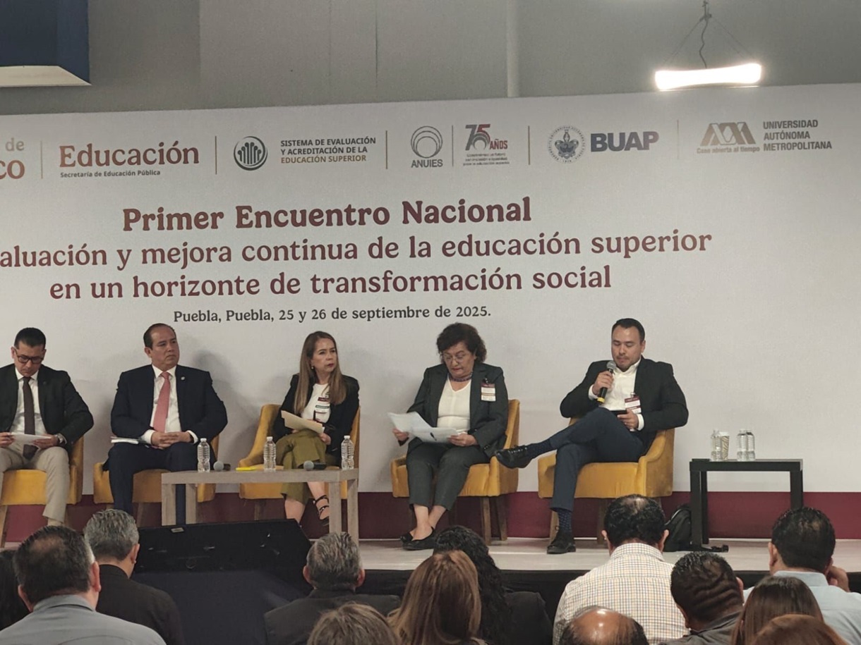 (Foto de la Dirección General de Prensa de la UdeC)