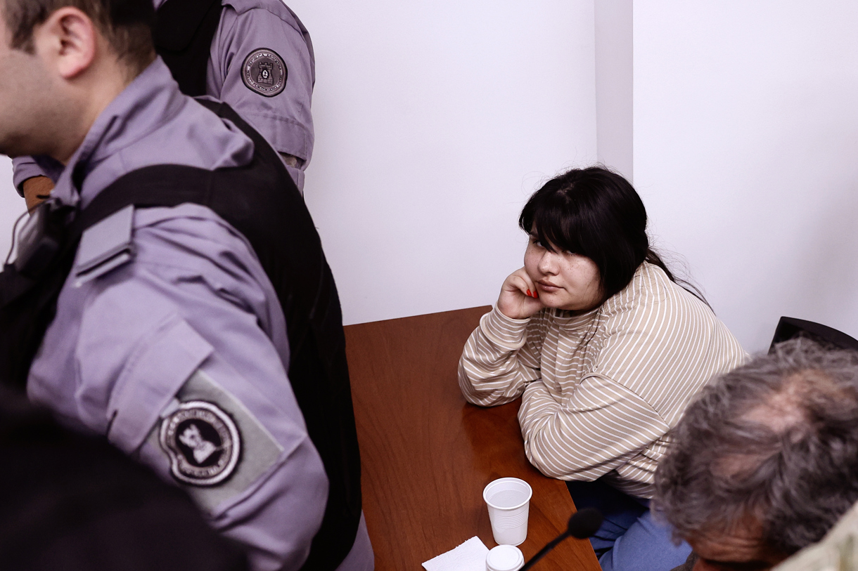 La imputada por el intento de asesinato a Cristina Fernández, Brenda Uliarte, asiste este miércoles, al juicio en el que se conocerá el veredicto por el intento de asesinato contra la expresidenta argentina Cristina Fernández (2007-2015), ocurrido el 1 de septiembre de 2022, en Buenos Aires (Argentina). (Foto de Juan Ignacio Roncoroni de la agencia EFE)