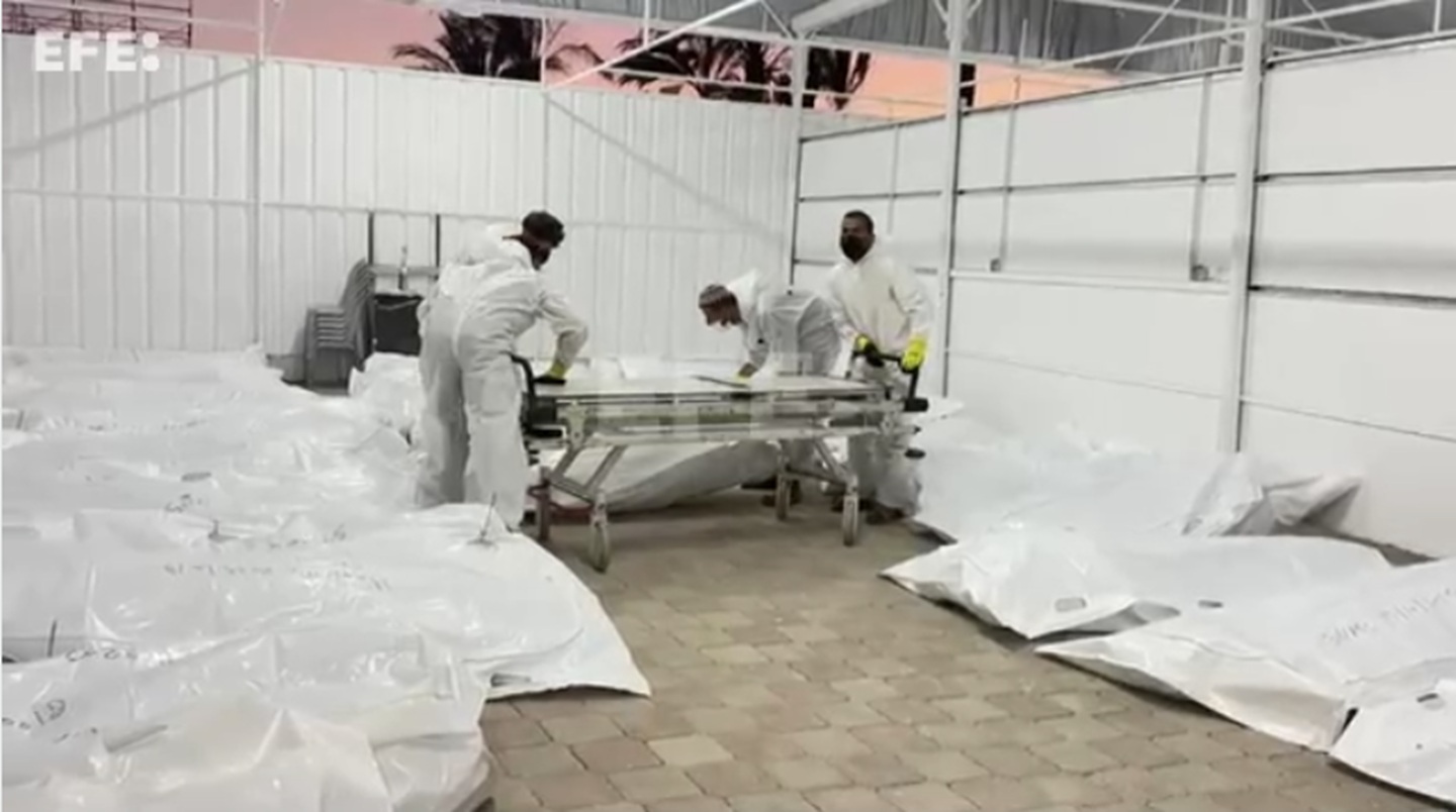 (Video: Captura de Pantalla de un video de la agencia informativa EFE que muestra los cuerpos de presos palestinos entregados por Israel, los cuales presentan marcas de violencia)