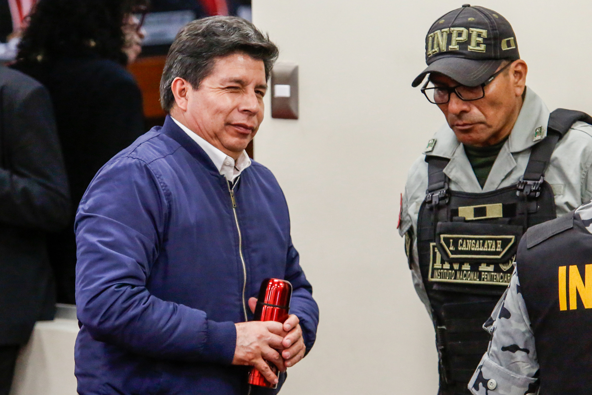 El expresidente de Perú Pedro Castillo reacciona durante una audiencia este jueves, en la Sala Penal Especial de la Corte Suprema, en Lima (Perú). (Foto de Renato Pajuelo de la agencia EFE)