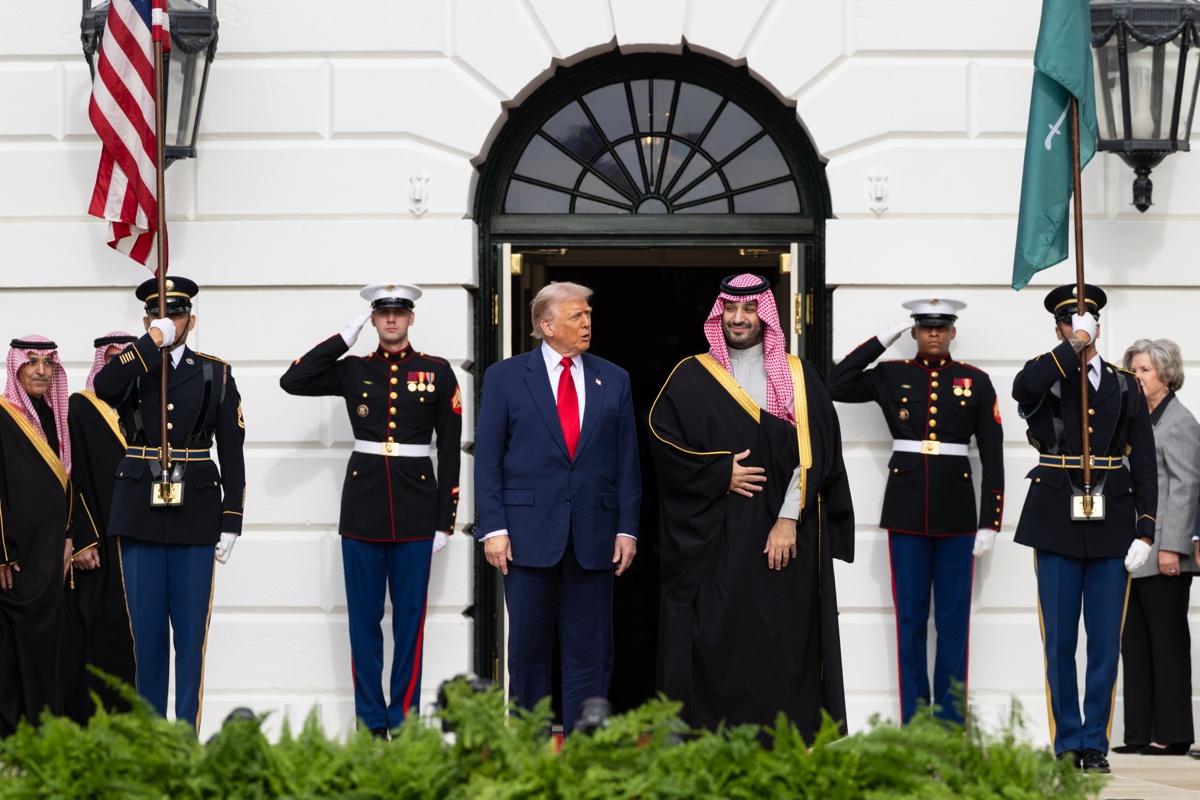 El presidente de Estados Unidos, Donald Trump, y el príncipe heredero saudí, Mohamed bin Salmán. (Foto de Anna Rose Layden de la agencia EFE)