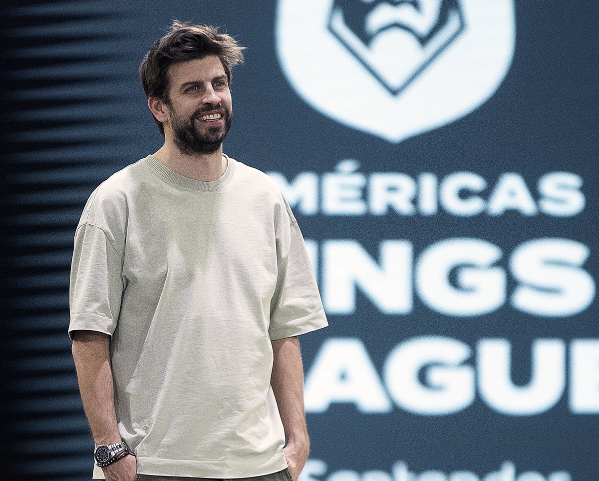 El exfutbolista Gerard Piqué al posar previo al partido inaugural de la Kings League Américas, entre Galácticos del Caribe y Club de Cuervos en la KL Arena en la Ciudad de México (México). (Foto de archivo de Isaac Esquivel de la agencia EFE)