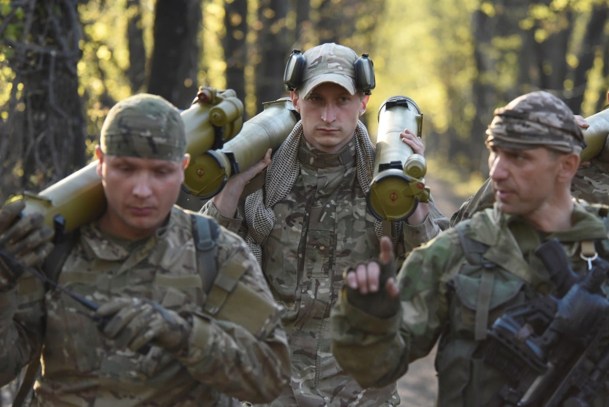 Soldados ucranianos en Lugansk. (Foto de archivo de Markiian Lyseiko de la agencia EFE)